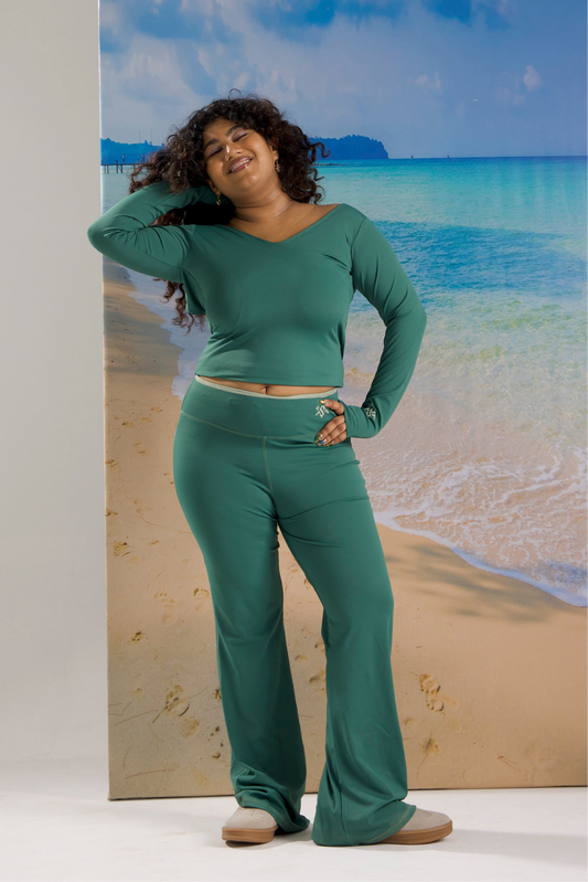 Everyday Performance flare pants
